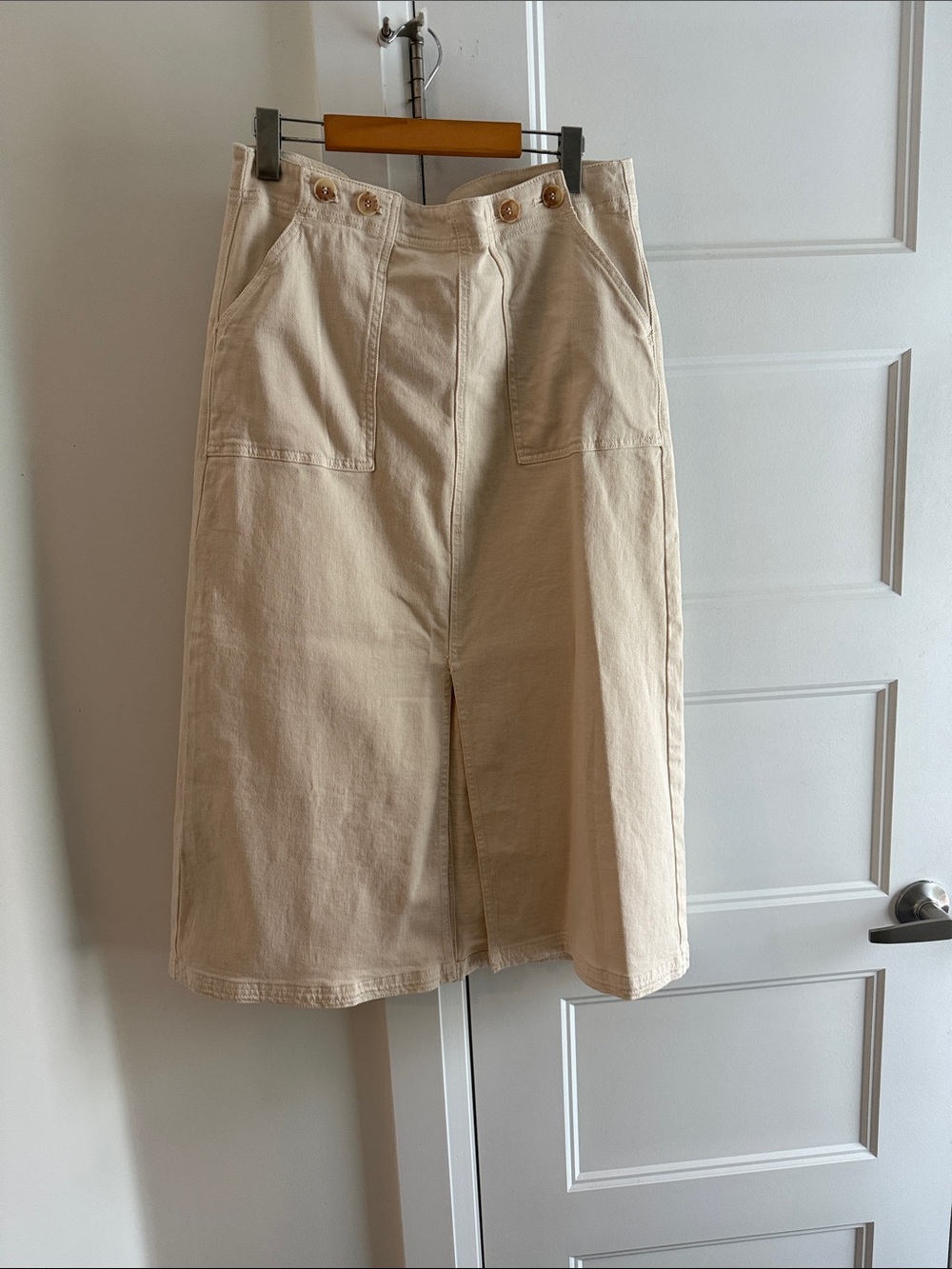 Pilcro Cream Button-Detail Midi Skirt